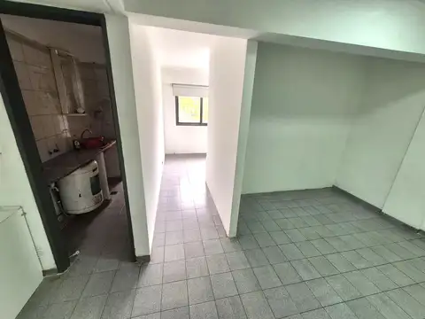Oficina 2 ambientes con 1 baño