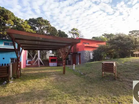 Casa en esquina en Mar Azul – funcional y con potencial