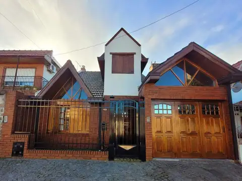 Casa Chalet  en Venta en Quilmes Oeste, Quilmes, G.B.A. Zona Sur