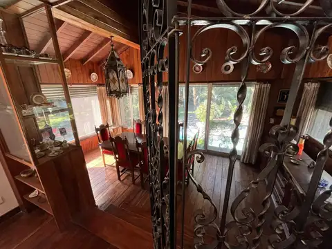 Casa en Alquiler en Barrio Parque Leloir, USD 3.200