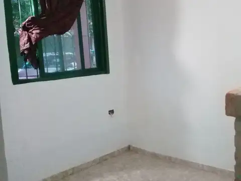 2 casas  a metros de Paseo Champagnat