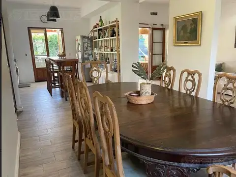 Casa 6 ambientes con 3 baños