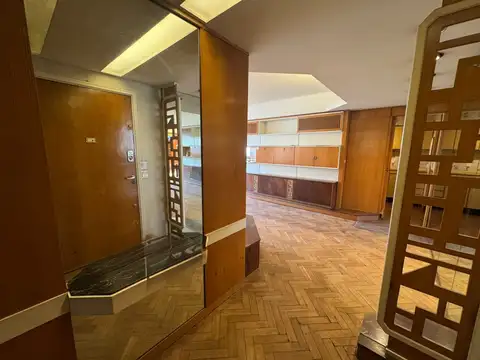 Departamento 3 Ambientes con Dependencia en Venta en El Corazon de Caballito.