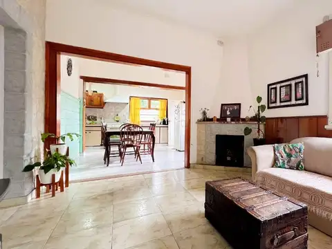Casa 4 ambientes con 1 baño