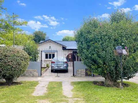 VENTA CASA 4 AMB GARAGE TIPO QUINCHO OPORTUNIDAD!
