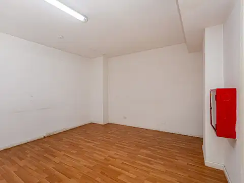 OFICINA EN VENTA | 377 m² | 2 COCHERAS | MICROCENTRO