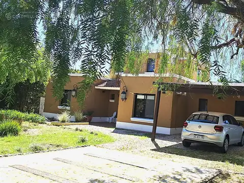 Blvd. de todos los santos  al 5700 Santa Clara