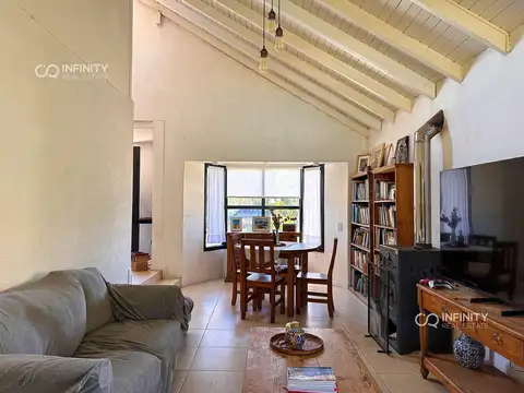 Casa en Venta con 1 cochera
