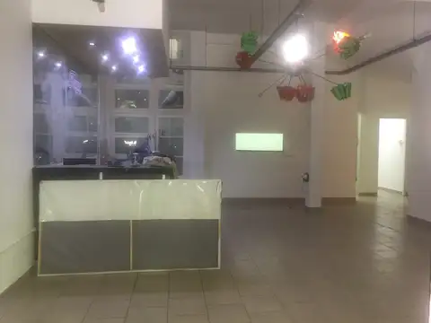 Local en Venta Via Pública