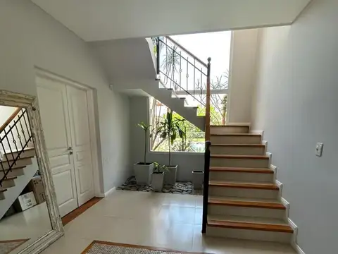 Casa en Alquiler en Bella Vista, USD 3.800