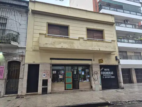 Casa planta alta un dormitorio, patio, terraza, zona centro