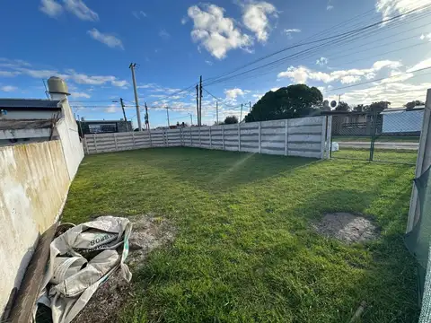 TERRENO EN BARRIO FRENTE MAR