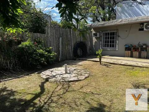 Casa en venta - 5 Dormitorios 3 Baños - Gonzalez Catan