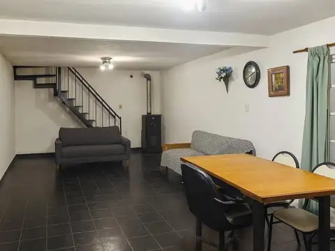 Casa 6 ambientes con 3 baños