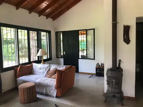 Casa en Venta en Barrio Parque Leloir, USD 280.000