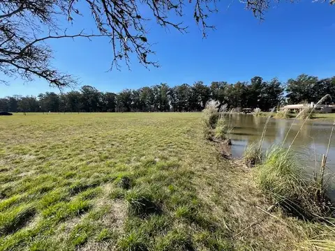 Terreno en Venta de 2584,0 m2