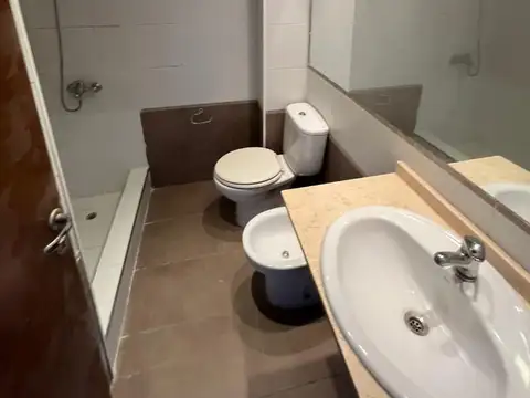 Departamento en Alquiler con 1 cocheras