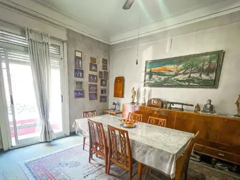 DEPARTAMENTO TIPO CASA de 4 AMBIENTES c/PATIO y TERRAZA