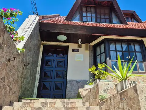 Casa 3 ambientes con 2 baños