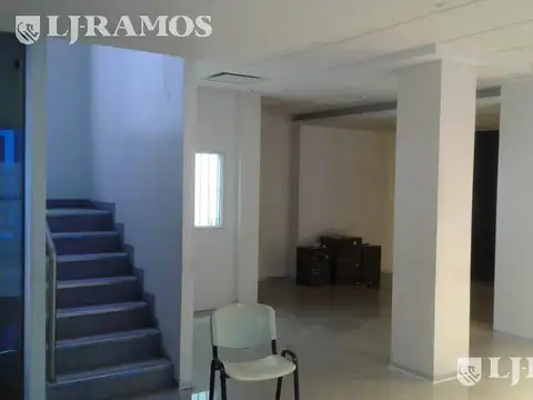 Local en Venta 30 años