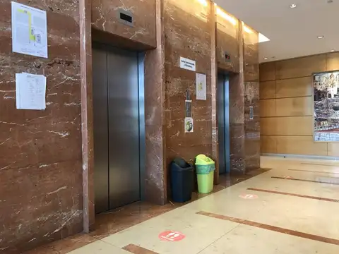 Oficina en Alquiler al Este