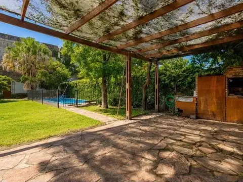 Venta casa en Fisherton 2 dormitorios quincho y pileta