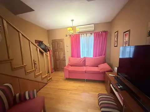 Depto Tipo Casa en Venta 25 años
