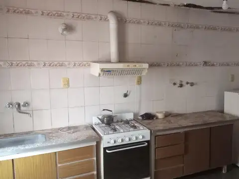 Alberti e/ Juan José Paso y Ignacio Canal