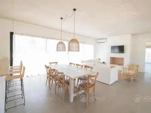 Casa 4 ambientes con 4 baños