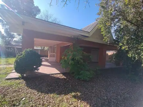 VENTA CASA QUINTA 1548 m2 CON PILETA Y QUINCHO | F. VARELA