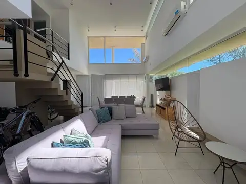 Casa en Venta en El Bosque, USD 325.000