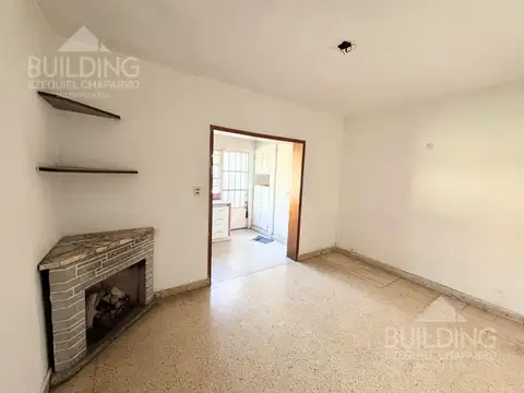 Casa 4 ambientes con 1 baño