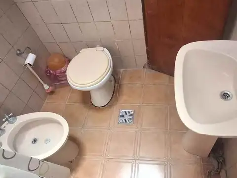 Casa 2 ambientes con 1 baño