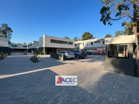 Casa 5 ambientes con 3 baños