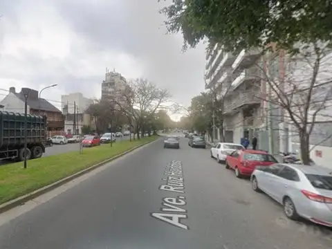 Avenida Ruiz Huidobro e/ Miller y Lugones