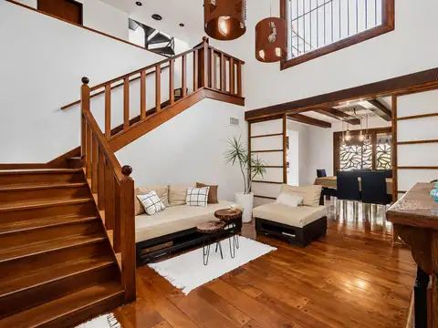 Casa 5 ambientes con 4 baños