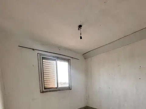 Departamento 6 ambientes con 1 baño