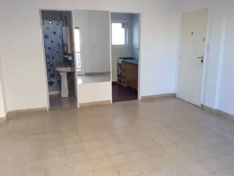 Departamento en Alquiler en Belgrano R, $ 590.000