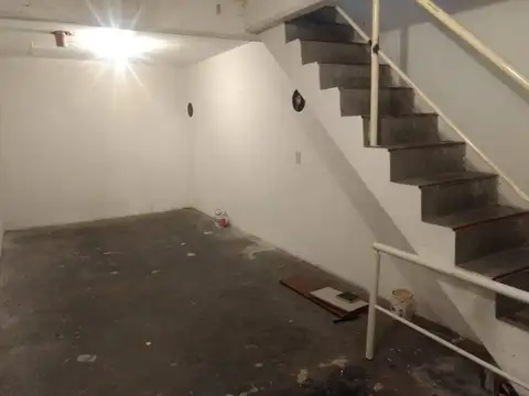 White 100 Villa Luro Local U$73.000