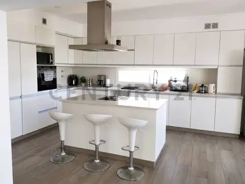 Casa en Alquiler en Haras Santa Maria, USD 1.500