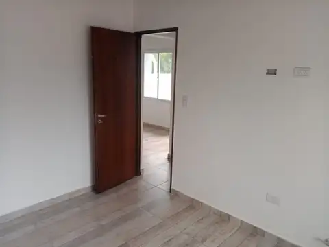CASA A ESTRENAR CON 2 DORMITORIOS + PATIO + PARRILLA + COCHERA