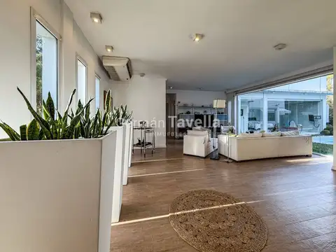 Casa 3 ambientes con 4 baños