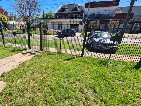 VENTA DUPLEX 3 AMB COCHERA CASTELAR NORTE