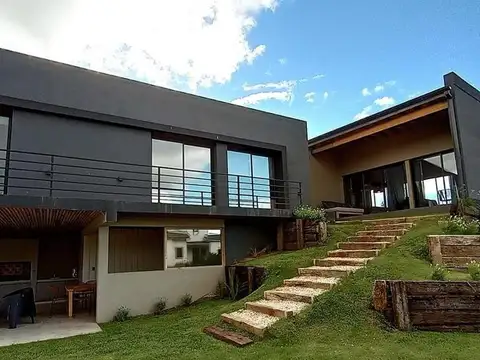 Casa en Venta en Costa Esmeralda, USD 390.000