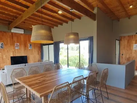 Casa en venta - 5 Dormitorios 5 Baños - Senderos IV
