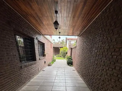 Casa en Venta en Olivos Uzal / Panamericana, USD 328.000