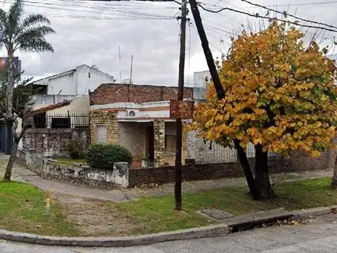 VENTA CASA DE 3 AMBIENTES EN VILLA SARMIENTO