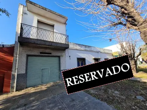 CASA 2 DORM + PATIO + LOCAL + TERRAZA C/EDIFIC. A TERMINAR