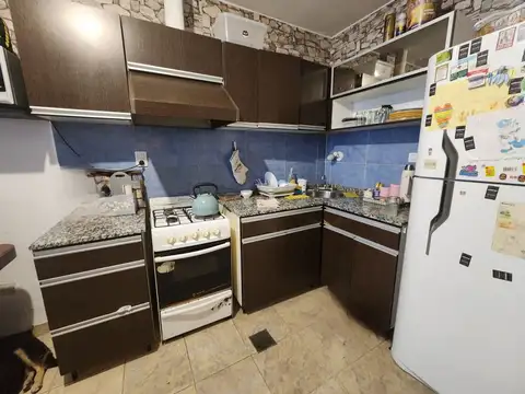 Casa 2 ambientes con 1 baño