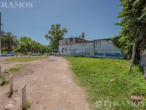 Terreno en Venta 24  mts Fondo